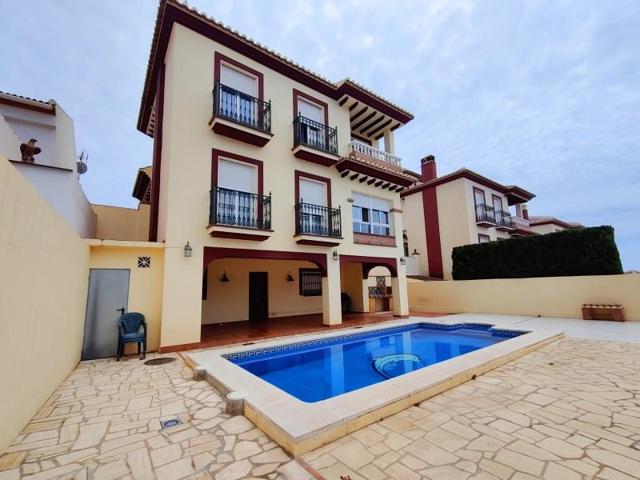 Casas de pueblo en venta en Canillas de Albaida photo 0