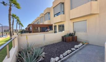 Casa con terreno en venta en Granadilla de Abona photo 0