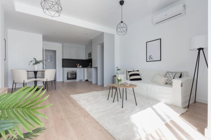 Piso en venta en Sevilla photo 0