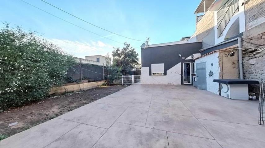 Casa en venta en Santa Coloma de Gramenet, Esglesia Major photo 0