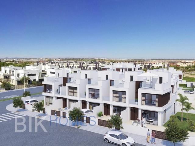 Casa en venta en Pilar de la Horadada photo 0