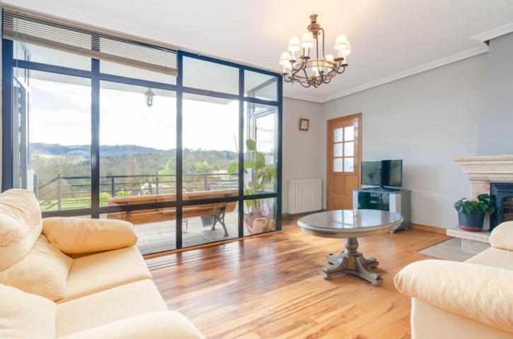 Chalet en venta en Llanera, Llanera photo 0