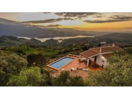 Casa con terreno en venta en El Gastor photo 0