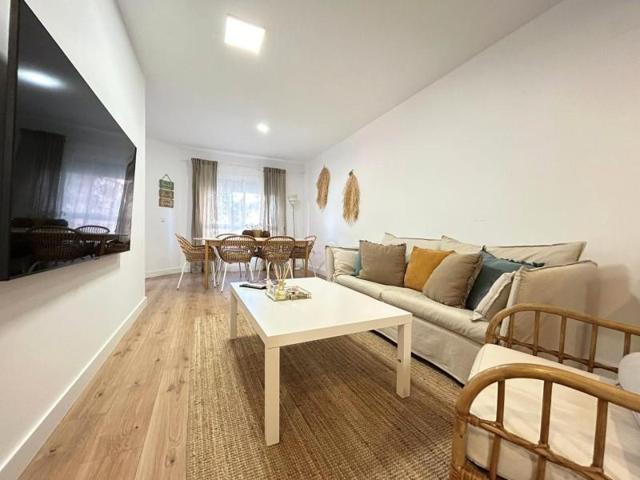 Apartamento en venta en Fuengirola, Los Pacos photo 0