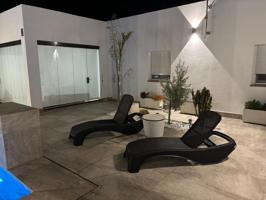 Chalet en venta en Chiclana de la Frontera, Novo Sancti Petri photo 0