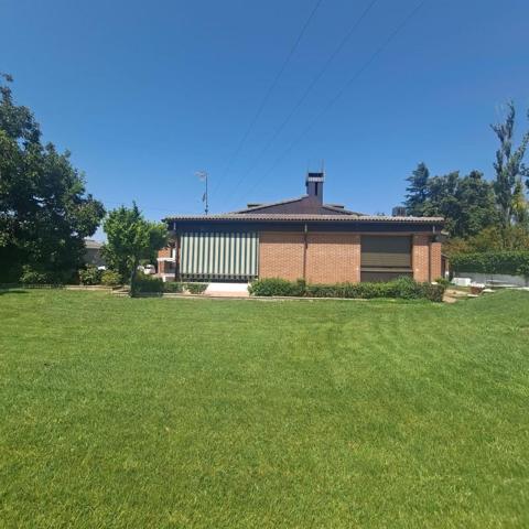 Chalet en venta en Valladolid, Overuela photo 0