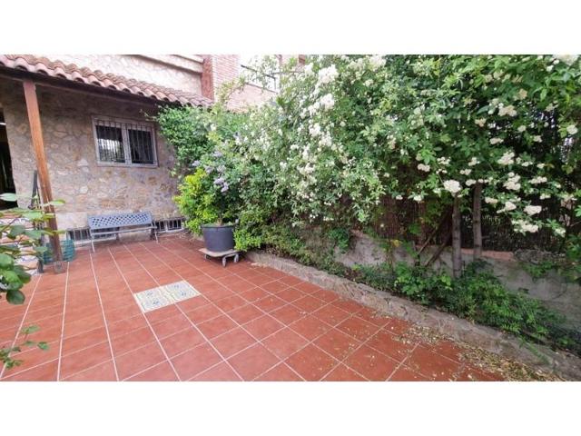 Chalet en venta en Coslada, La Colina photo 0