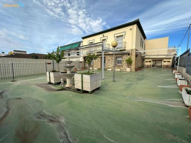 Chalet en venta en Badajoz, San Fernando photo 0