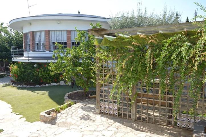 Chalet en venta en Vilanova i la Geltrú, Sta. Maria photo 0