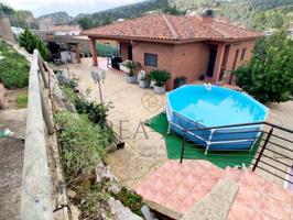 Chalet en venta en Vallirana, Vallirana photo 0