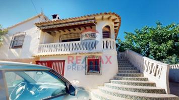 Chalet en venta en Alfaz del Pi, Centro photo 0