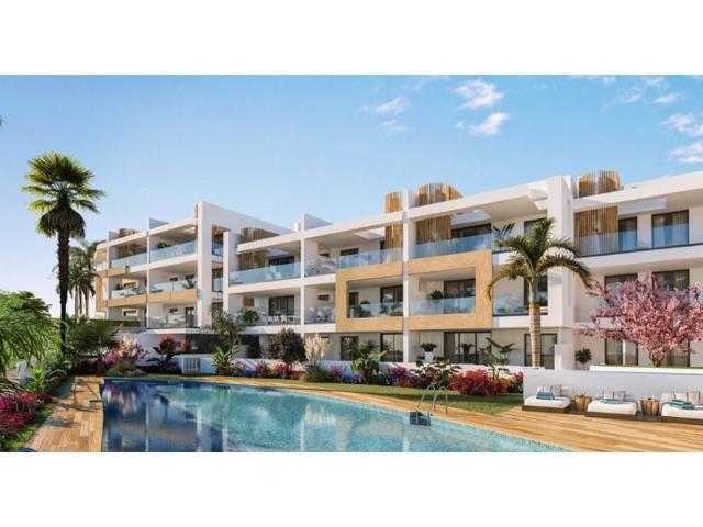 Apartamento en venta en Fuengirola, Carvajal photo 0