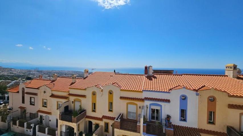 Adosada en venta en Benalmádena, Benalmádena Pueblo photo 0