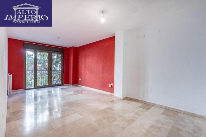 Piso en venta en Granada, Molinos - Santiago photo 0