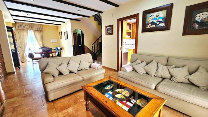 Adosada en venta en Benalmádena, Benalmádena Pueblo photo 0