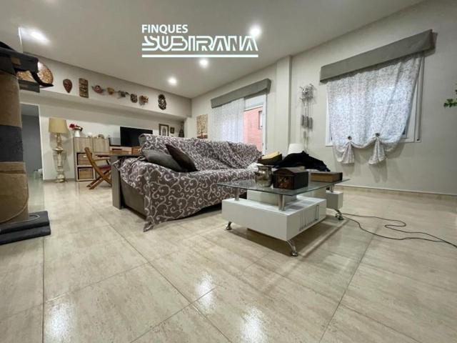 Casa en venta en Hostalets de Pierola, Nucleo urbano 24 photo 0