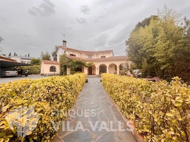 Chalet en venta en Santa Eulàlia de Ronçana, Santa Eulàlia de Ronçana photo 0