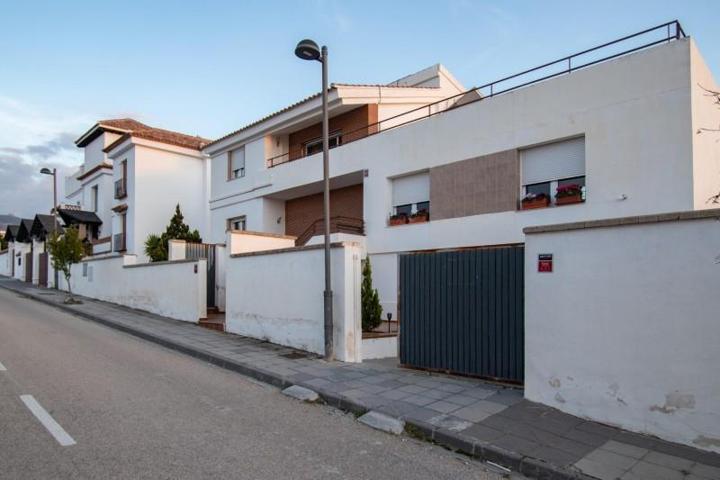 Chalet en venta en Zubia, LOS ALTOS photo 0