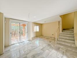 Casas de pueblo en venta en Mijas Costa, Calahonda - Calypso photo 0