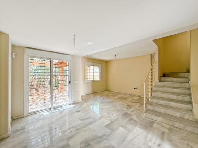 Casas de pueblo en venta en Mijas Costa, Calahonda - Calypso photo 0