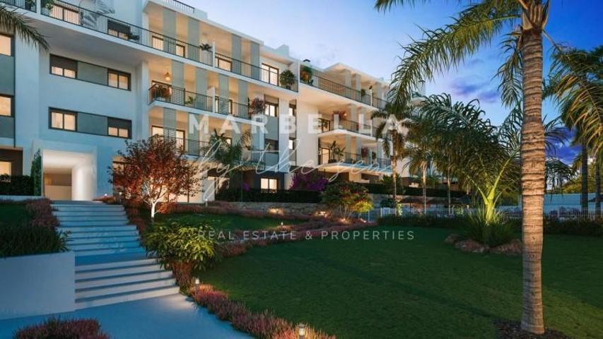 Apartamento en venta en Estepona, Estepona photo 0