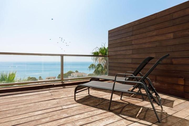 Aticos en venta en Manilva, Costa del Sol photo 0