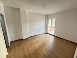 Piso en venta en Torremolinos, Centro photo 0