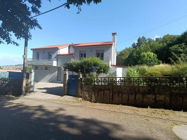 Casa en venta en Vigo, Cabral photo 0