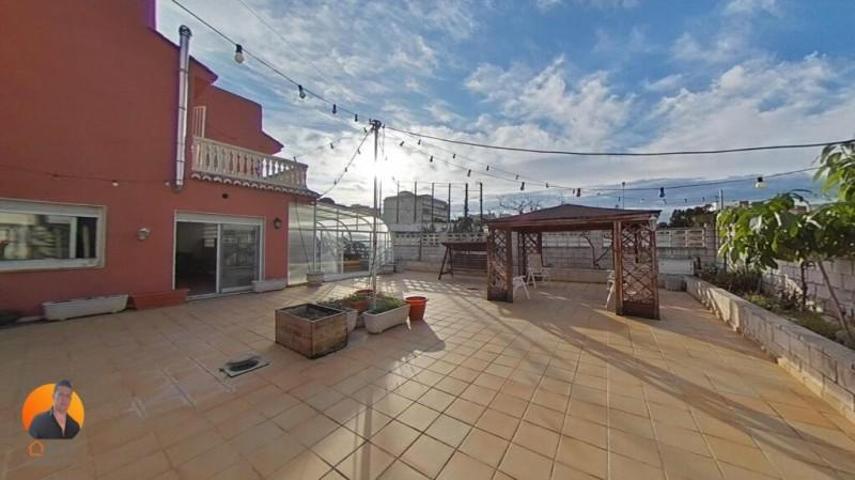 Casa en venta en Bellreguard photo 0