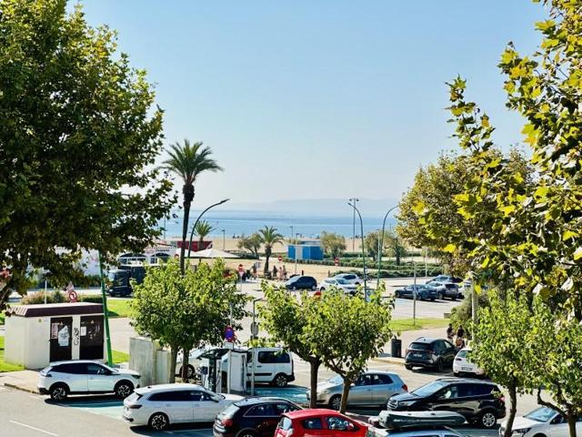 Apartamento en venta en Empuriabrava photo 0