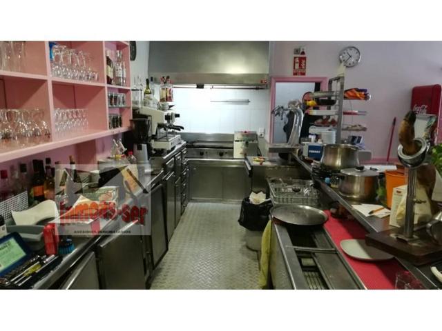 Local comercial en venta en Pineda de Mar photo 0