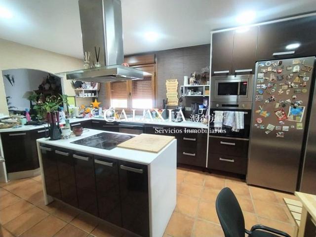 Chalet en venta en Carranque photo 0