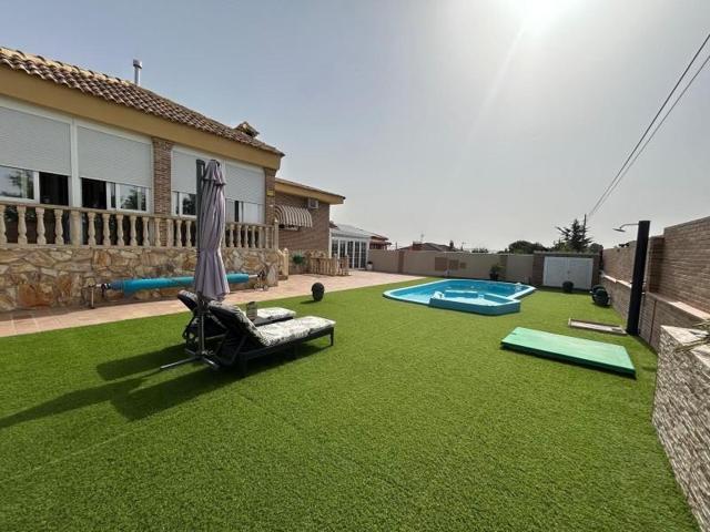 Chalet en venta en Torrejón del Rey, Las Castillas photo 0