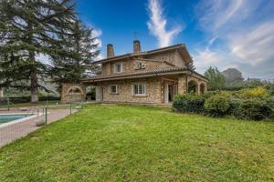 Chalet en venta en La Torre de Claramunt photo 0