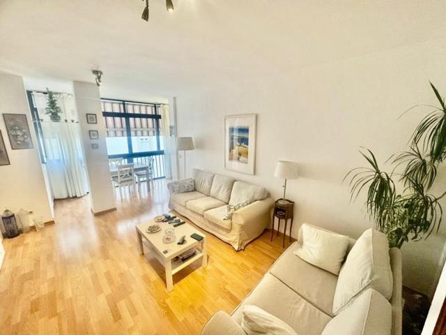 Apartamento en venta en Fuengirola, Carvajal photo 0