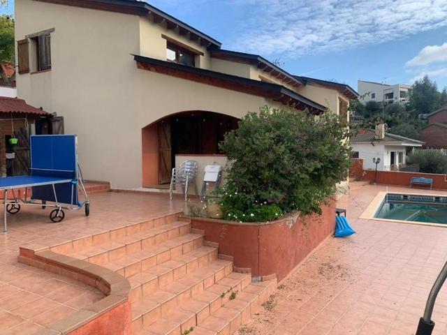 Casa en venta en Rubí, Can Solà photo 0