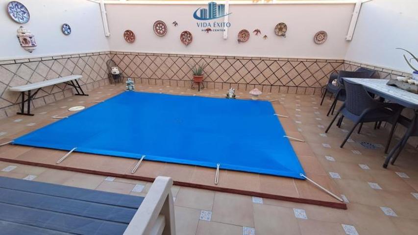 Casa en venta en Jaén, Boulevard photo 0