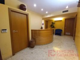 Piso en venta en Girona photo 0
