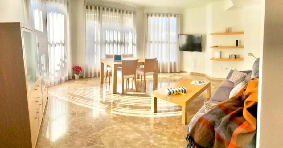 Piso en venta en Valencia, Ciutat de les Arts i de les Ciencies photo 0