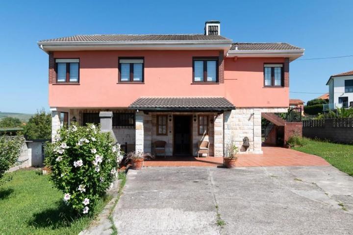 Casa en venta en Suances, Hinojedo photo 0