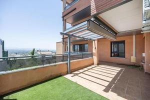 Piso en venta en Granada, El serrallo photo 0