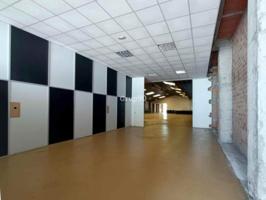 Local comercial en venta en Lleida photo 0