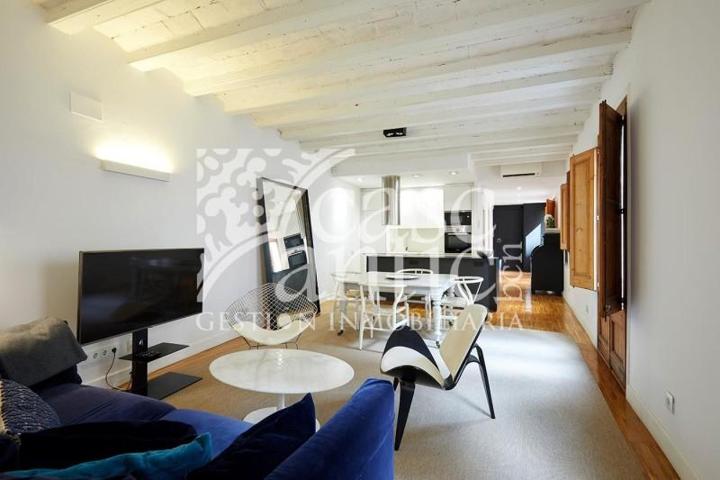 Piso en venta en Barcelona, El Raval photo 0