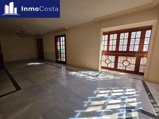 Casa en venta en La Línea de la Concepción, Centro photo 0