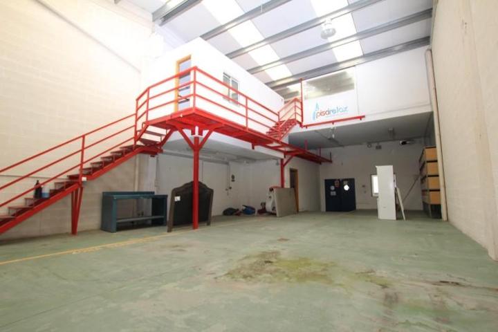 Local comercial en venta en Ejea de los Caballeros, Aragon photo 0