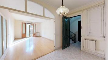 Piso en venta en Barcelona, Carrer del Consell de Cent, 08007 photo 0