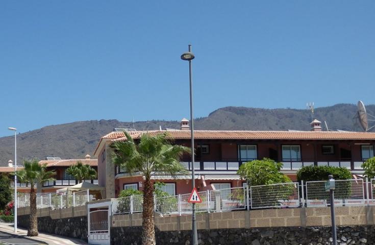 Adosada en venta en Adeje, El Galeon photo 0