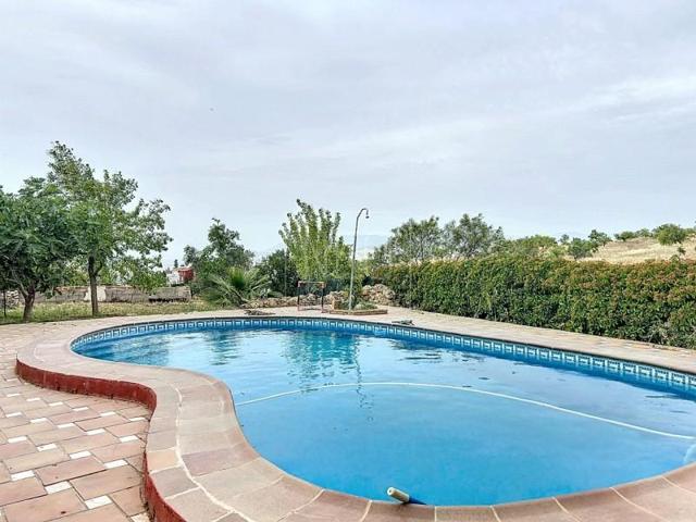 Chalet en venta en Gójar, Los cerezos photo 0