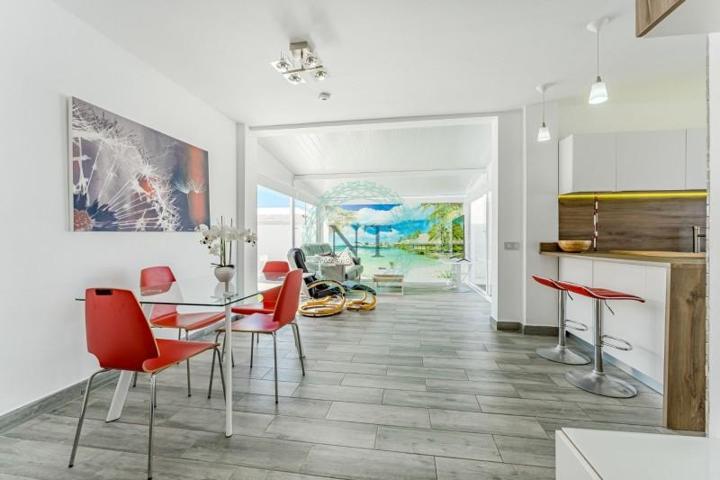 Adosada en venta en Adeje photo 0