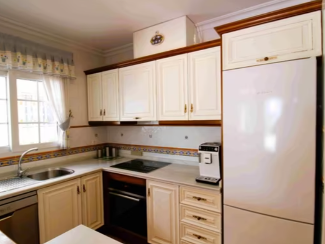 Casa en venta en San Vicente del Raspeig photo 0